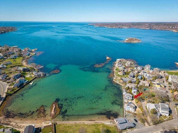 8 Bickford Way, Gloucester MA 01930