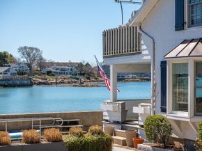 8 Bickford Way, Gloucester MA 01930