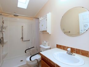 507 Crystal Way, Middleboro MA 02346