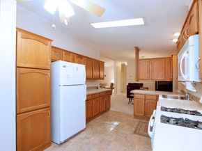 507 Crystal Way, Middleboro MA 02346