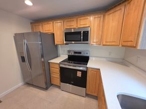 956 Warren Ave 5, Brockton MA 02301