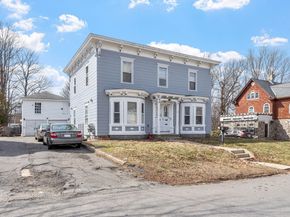 21 Burnap St, Fitchburg MA 01420