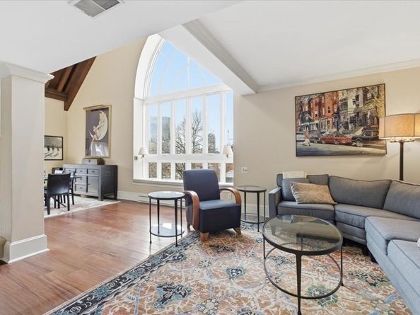 27 Chestnut 4C, Boston MA 02108