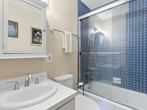 27 Chestnut 4C, Boston MA 02108