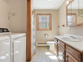 9 Knollwood Dr, Charlton MA 01507