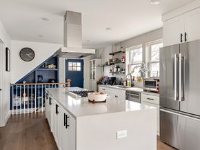 62 Governor Winthrop Rd 1, Somerville MA 02145