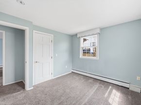 21 Janet Cir, Shrewsbury MA 01545