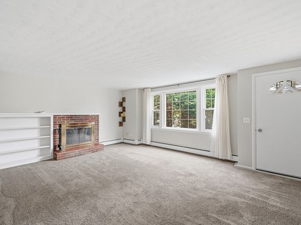 21 Janet Cir, Shrewsbury MA 01545