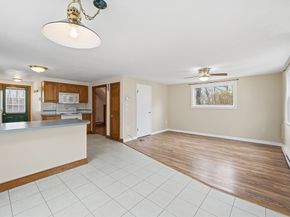 21 Janet Cir, Shrewsbury MA 01545