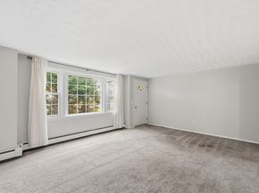 21 Janet Cir, Shrewsbury MA 01545