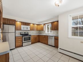 21 Janet Cir, Shrewsbury MA 01545