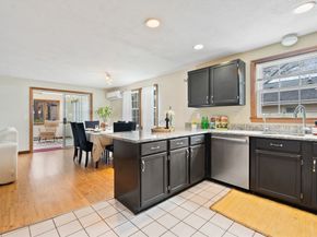 34 Maple Rd, Westford MA 01886