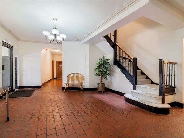 90 Kilsyth Road 31, Boston MA 02135