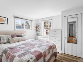10 Beach Rd, Pembroke MA 02359