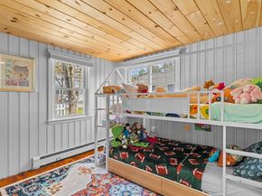 10 Beach Rd, Pembroke MA 02359