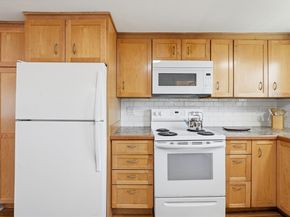 15-17 Church Ct, Ashland MA 01721