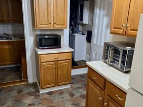 13 Edwards St, Southbridge MA 01550