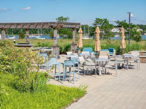 130 Broad Broad Reach 606, Weymouth MA 02191