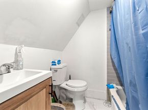 6 Munroe St, Peabody MA 01960