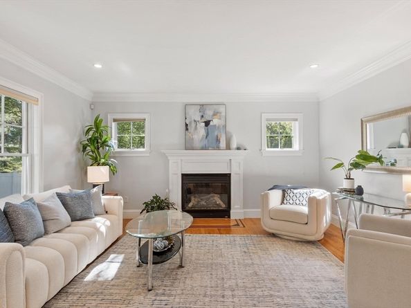 56 Old Marlboro Rd, Concord MA 01742