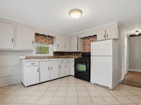 117 Pine St, Holbrook MA 02343