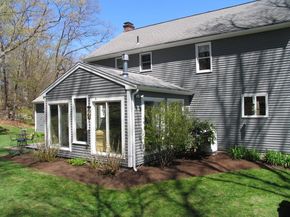 5 Dana Cir, Milford MA 01757