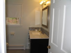 5 Dana Cir, Milford MA 01757