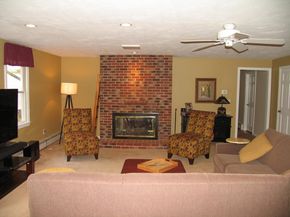 5 Dana Cir, Milford MA 01757