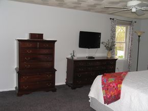 5 Dana Cir, Milford MA 01757