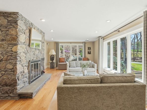 119 Lazell St, Hingham MA 02043