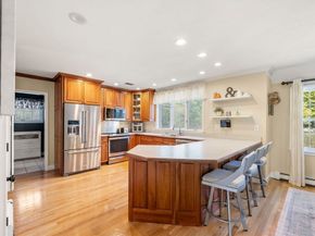 35 Pokanoket Ln, Marshfield MA 02050