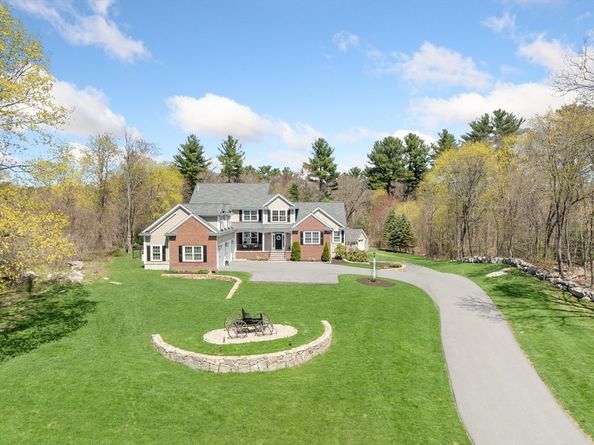 344 Salem St, Lynnfield MA 01904