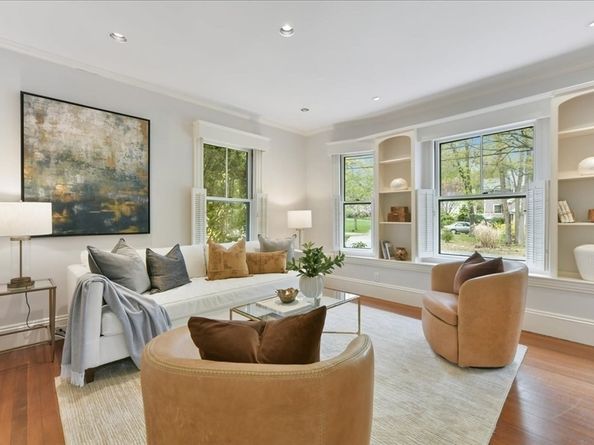 14 Locust Ave, Lexington MA 02421