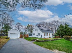 786 E Ashland St, Brockton MA 02302