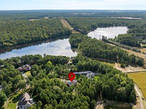 17 Pond Edge Trl, Wareham MA 02571