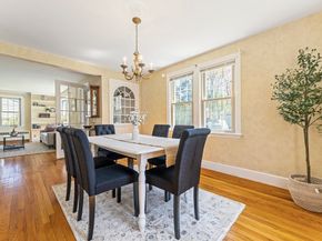 33 Hapgood Rd, Worcester MA 01605