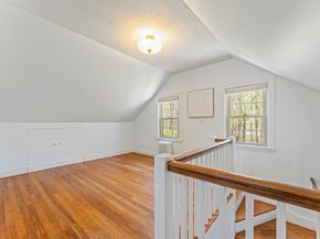 33 Hapgood Rd, Worcester MA 01605