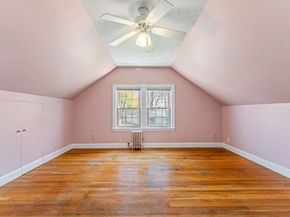 33 Hapgood Rd, Worcester MA 01605