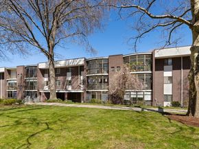 34 South St 202, Quincy MA 02169