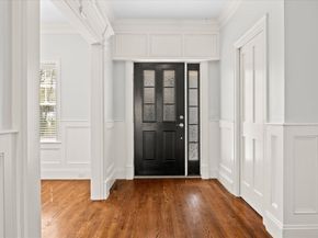 20 Dalby St 20, Newton MA 02458