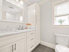 20 Dalby St 20, Newton MA 02458