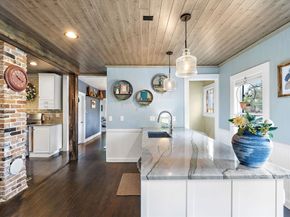 25 Warfield St, Hopedale MA 01747