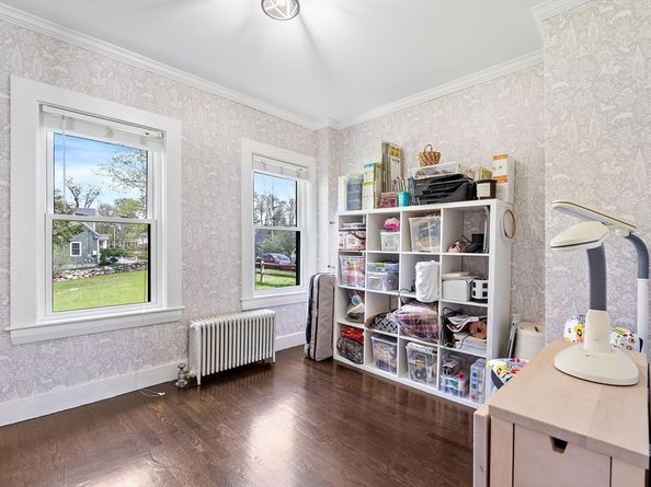 25 Warfield St, Hopedale MA 01747