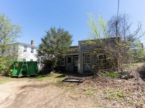 3 Main St, Brookfield MA 01506