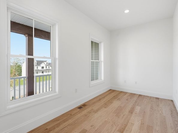 16 Couture Way, Middleton MA 01949