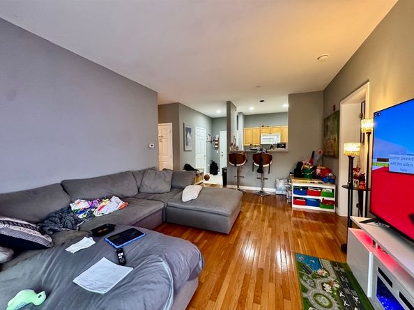 8 Walnut St 408, Peabody MA 01960