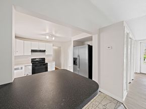 13 Atwood St, Kingston MA 02364