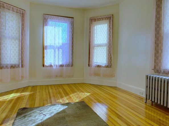 3985 Washington St, Boston MA 02131