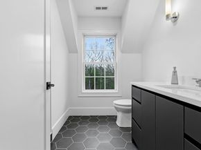 99 Sunset Rock Rd, Andover MA 01810