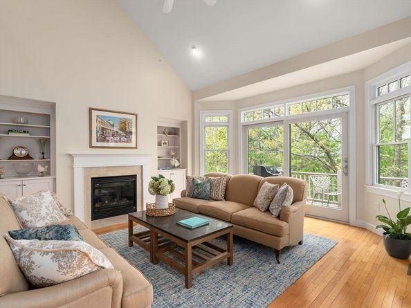 65 S Cottage Rd 119, Belmont MA 02478